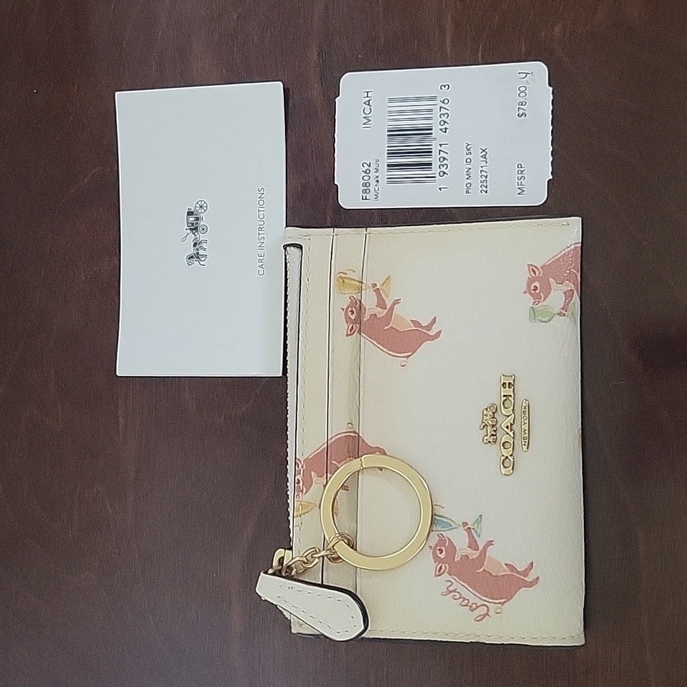 NWT Coach Party Pig ID Wallet
